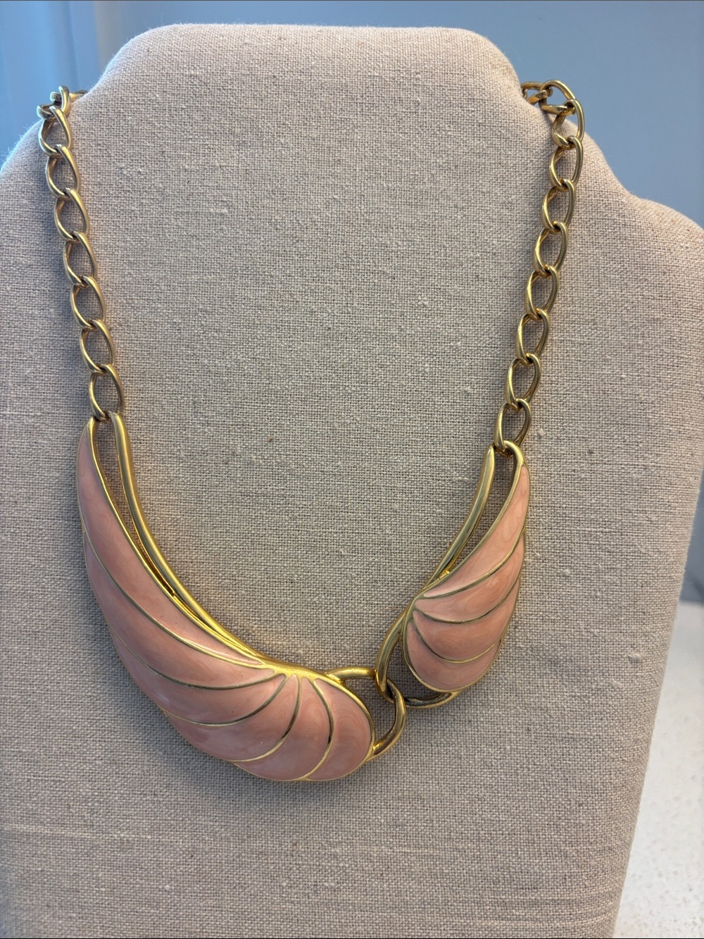 Vintage Trifari Gold Tone & Enamel Necklace